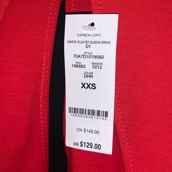 ❣️ FINAL SALE 🤍 Red Bebe Pleated Sleeve Keyhole Mini Dress ♥️ NWT - Picture 4 of 5